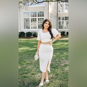 NEVER WORN  Boutique midi skirt 🌹